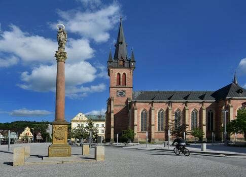 Square and church of st. Laurentius