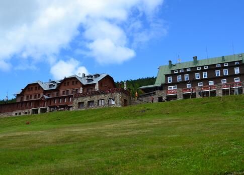 Dvoračky and Štumpovka chalets