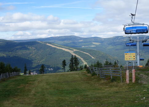The chair lift to Plan hill