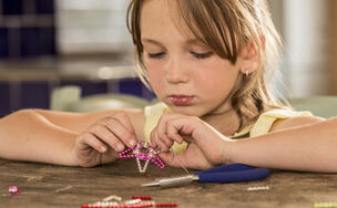 Perličkové ozdoby z Rautisu