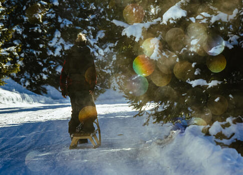 Z Horních Míseček k Mohyle Hanče a Vrbaty