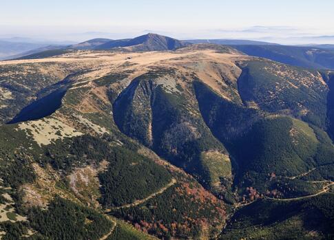  Kozí hřbety, Luční und Studniční Berg und Sněžka