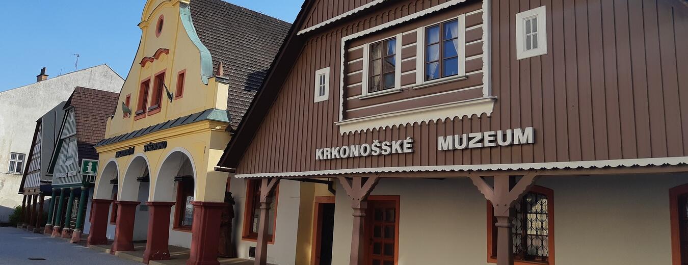 Vrchlabi-krkonosske-muzeum-ctyri-historicke-domky