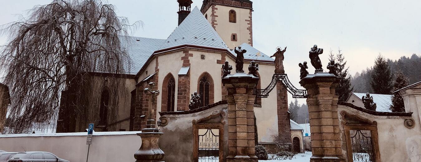 Beneficni-adventni-koncerty-hostinne