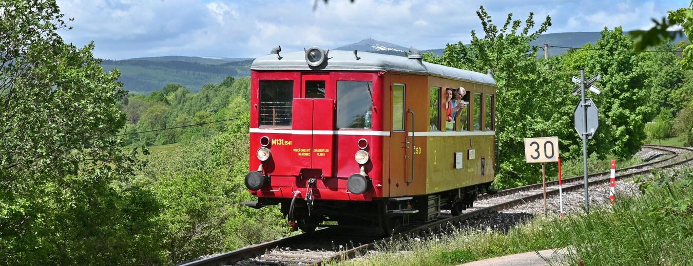 Jízdy vlaku mezi Královcem, skanzenem a Žacléřem