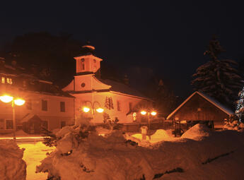 Náměstí Dolní Dvůr