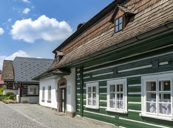 Zvědavá ulička v Jilemnici