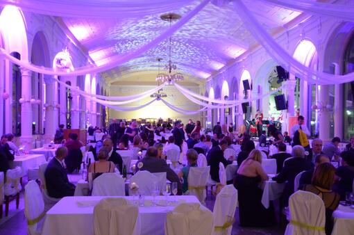 Reprezentační lázeňský ples