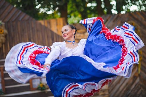 Vrchlabi-folklorni-ozveny