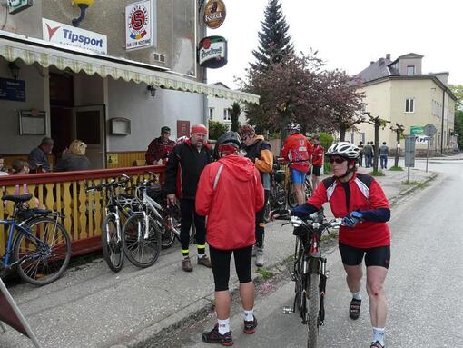 Hostinne-pochod-karla-klice