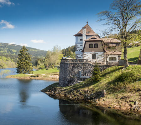 Vodní nádrž Labská