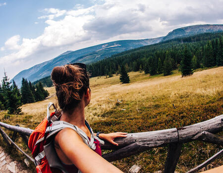 Poznaj Karkonosze podczas pieszych wędrówek