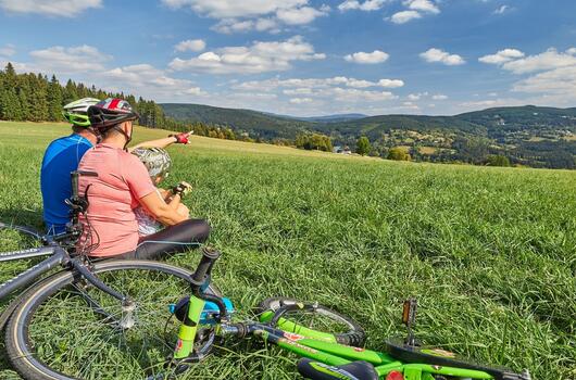 Do Harrachova okolo Lysé hory