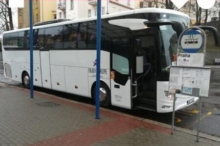 Linka 905 z Prahy do Krkonoš